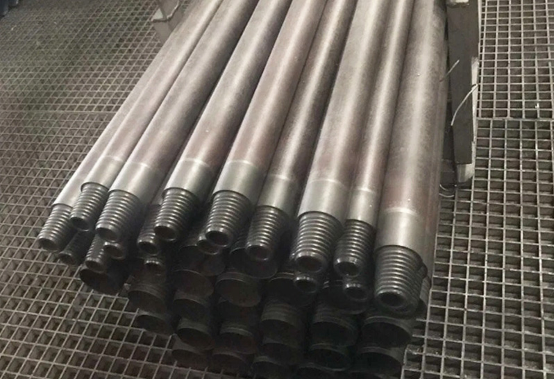 Tubo de perforación con núcleo de cuerda